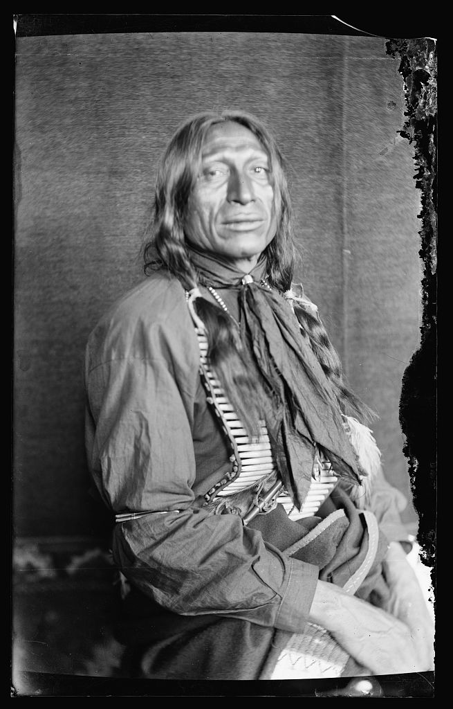 Buffalo Bill and Chief Iron Tail (Oglala Lakota) in 1900(?) — Escritos ...